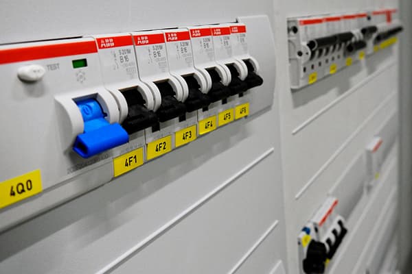 Wie oft ist eine DGUV V3 Prüfung notwendig?