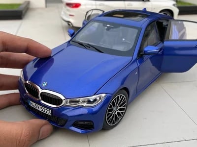 BMW Modellauto richtig präsentieren: Vitrinen, Boxen und Pflegehinweise
