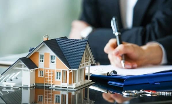 Real Estate Renegades: Regeln brechen, Deals machen