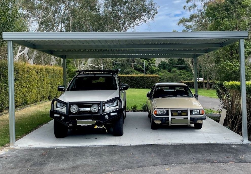Carport günstig kaufen mit Holz- oder Metallkonstruktion und Stauraum